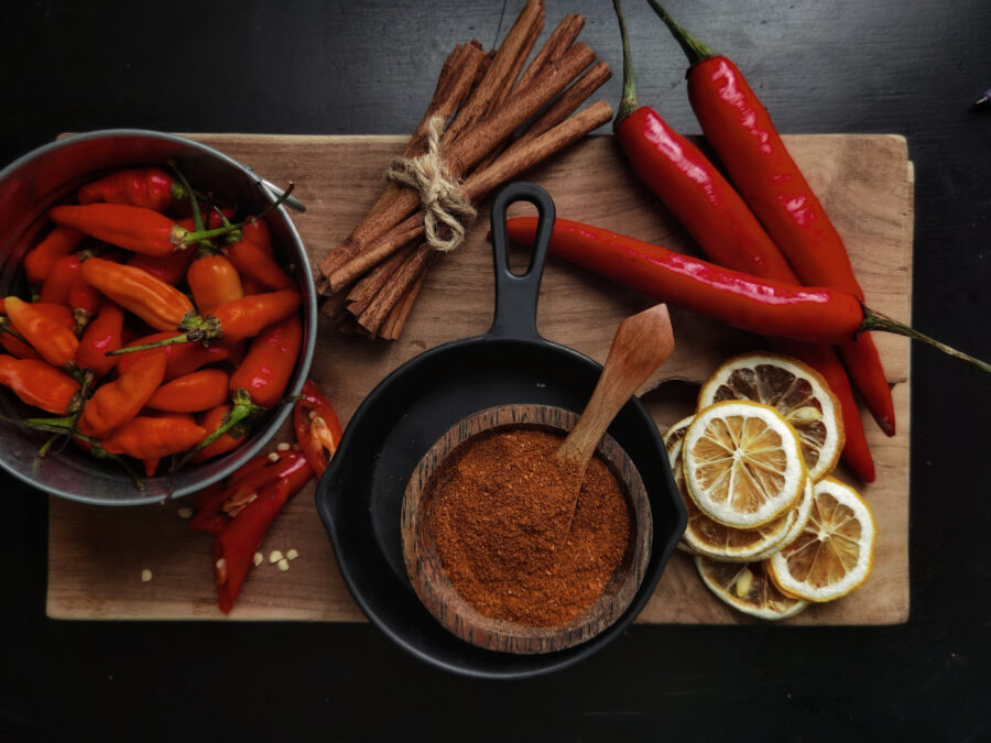 red chili cayenne pepper פלפל חריף קאיין